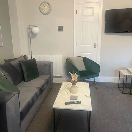 Fern House - By Shortstays4U 2 Bed House With Free Parking In The Town Centre キングズ・リン エクステリア 写真